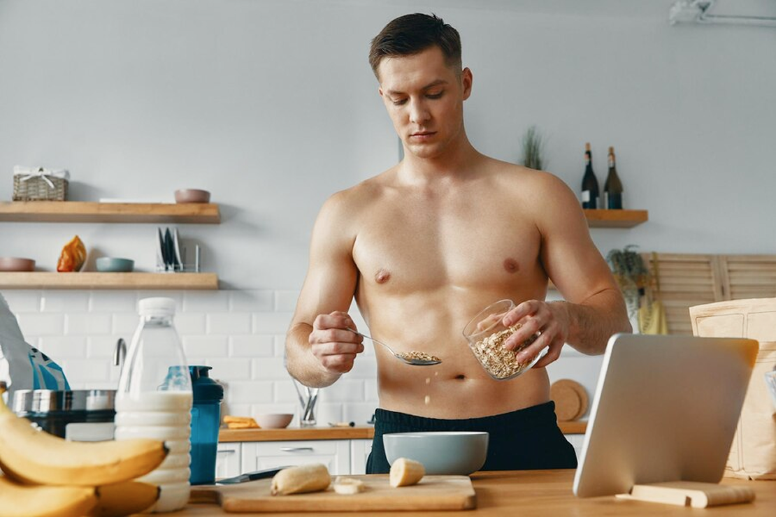 People wanting to build muscle while losing fat